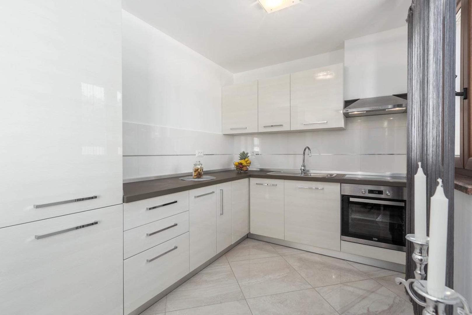 Luxury Three Bedrooms Silver Near Apartment Poreč